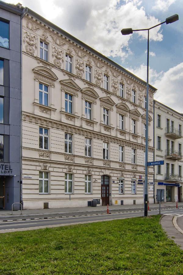 Apartament Czarny Z Jacuzzi Krakow Dış mekan fotoğraf